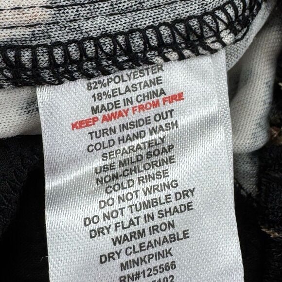 MINKPINK Leopard Velvet Shorts L High Waist Button Front Pockets NWT Animal - Picture 8 of 10